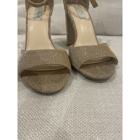 Blue by Betsey Johnson Gold SB-CARLY Size 8 1/2 Chunky Heel Shimmer Ankle Strap‎ - Picture 6 of 10